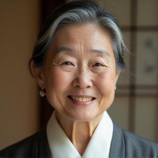 Portrait of Midori Tanaka, founder and head instructor of Shinsei Hana